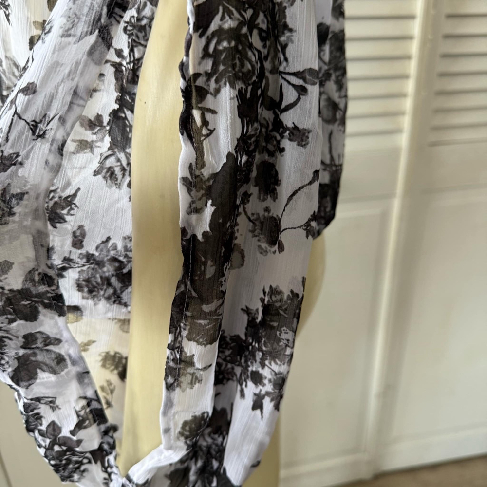 Women's Floral Blouse Top XL White Black - Picture 4 of 10